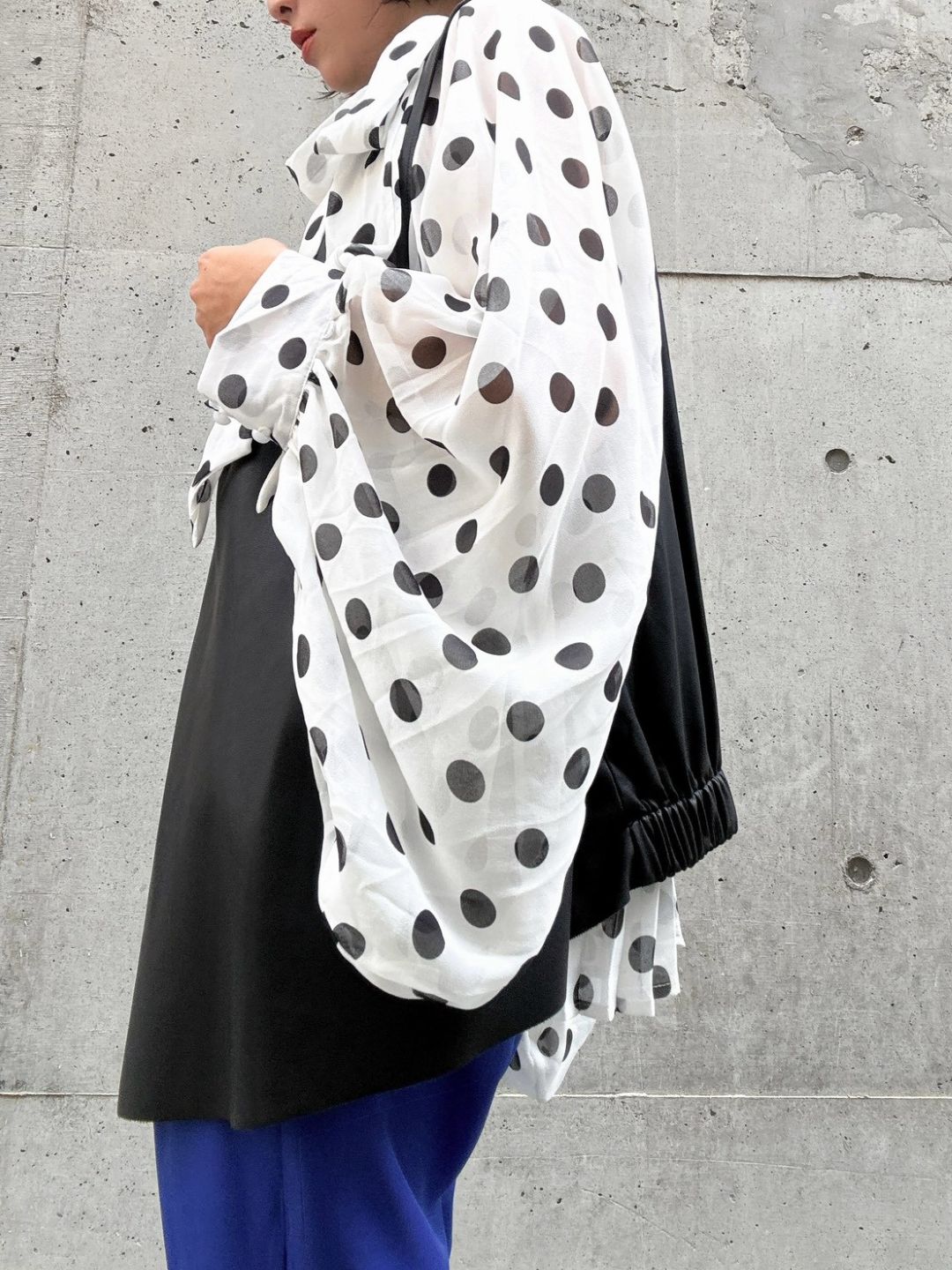 dot gather pleats blouse