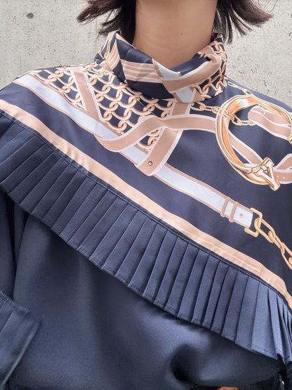 scarf pleats blouse