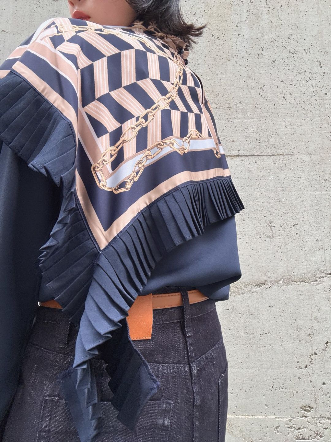 scarf pleats blouse