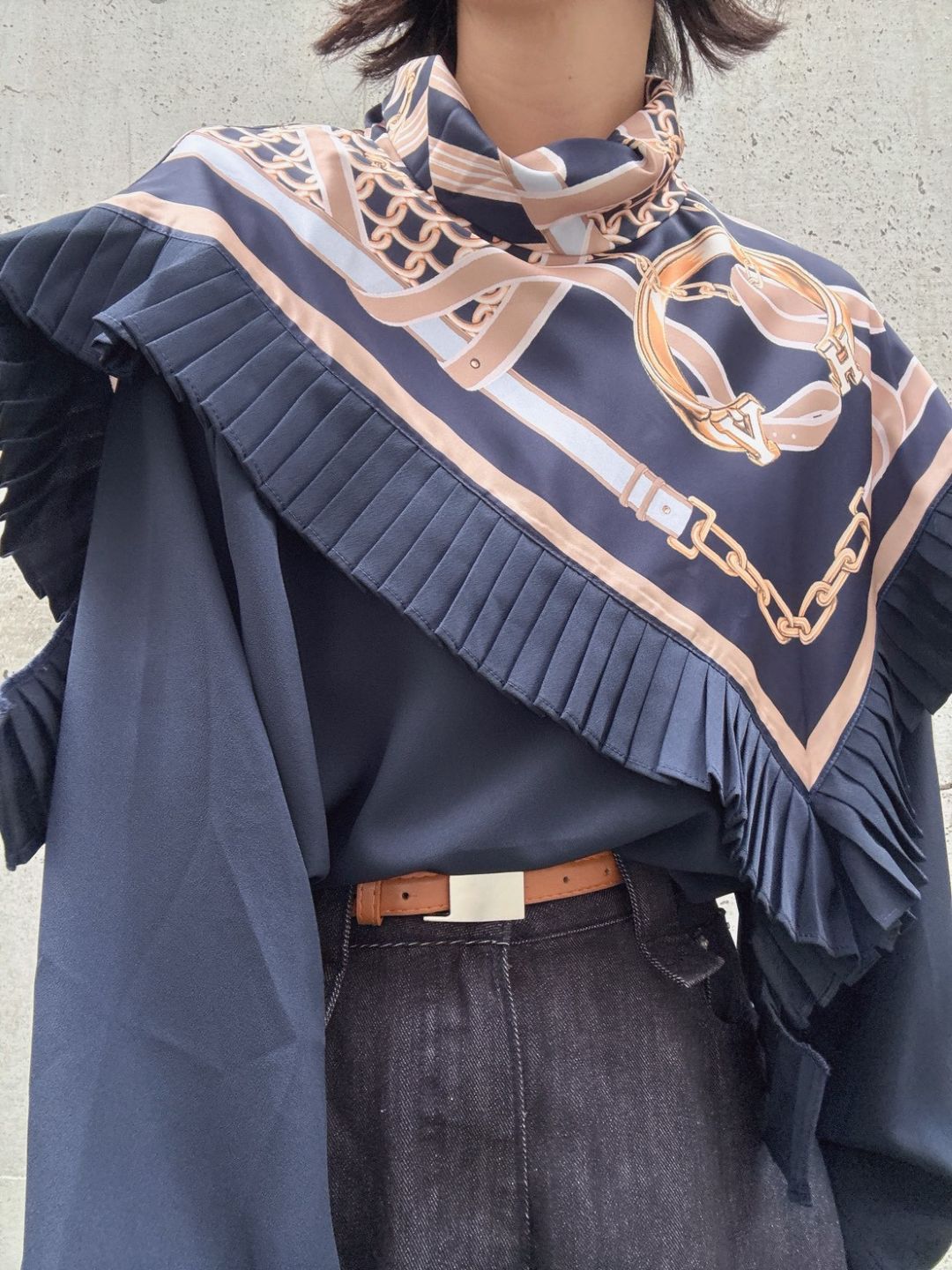 scarf pleats blouse