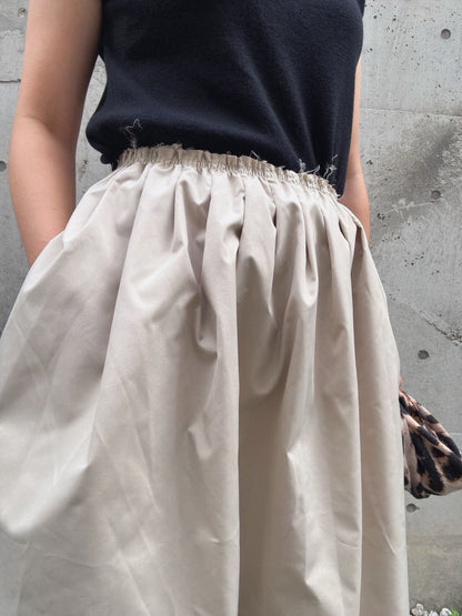 gather tuck balloon skirt