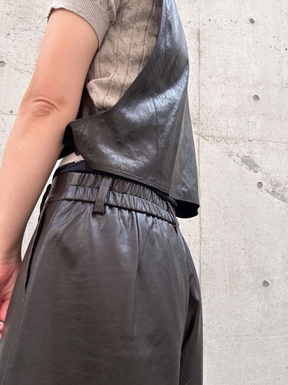 pvc leather half pants