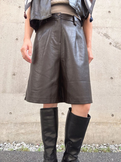 pvc leather half pants