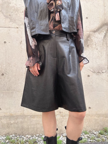 pvc leather half pants