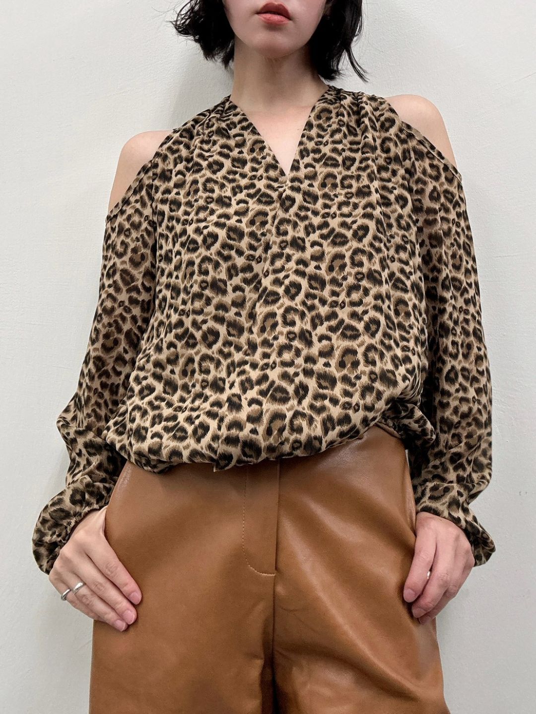 leopard off-shoulder blouse