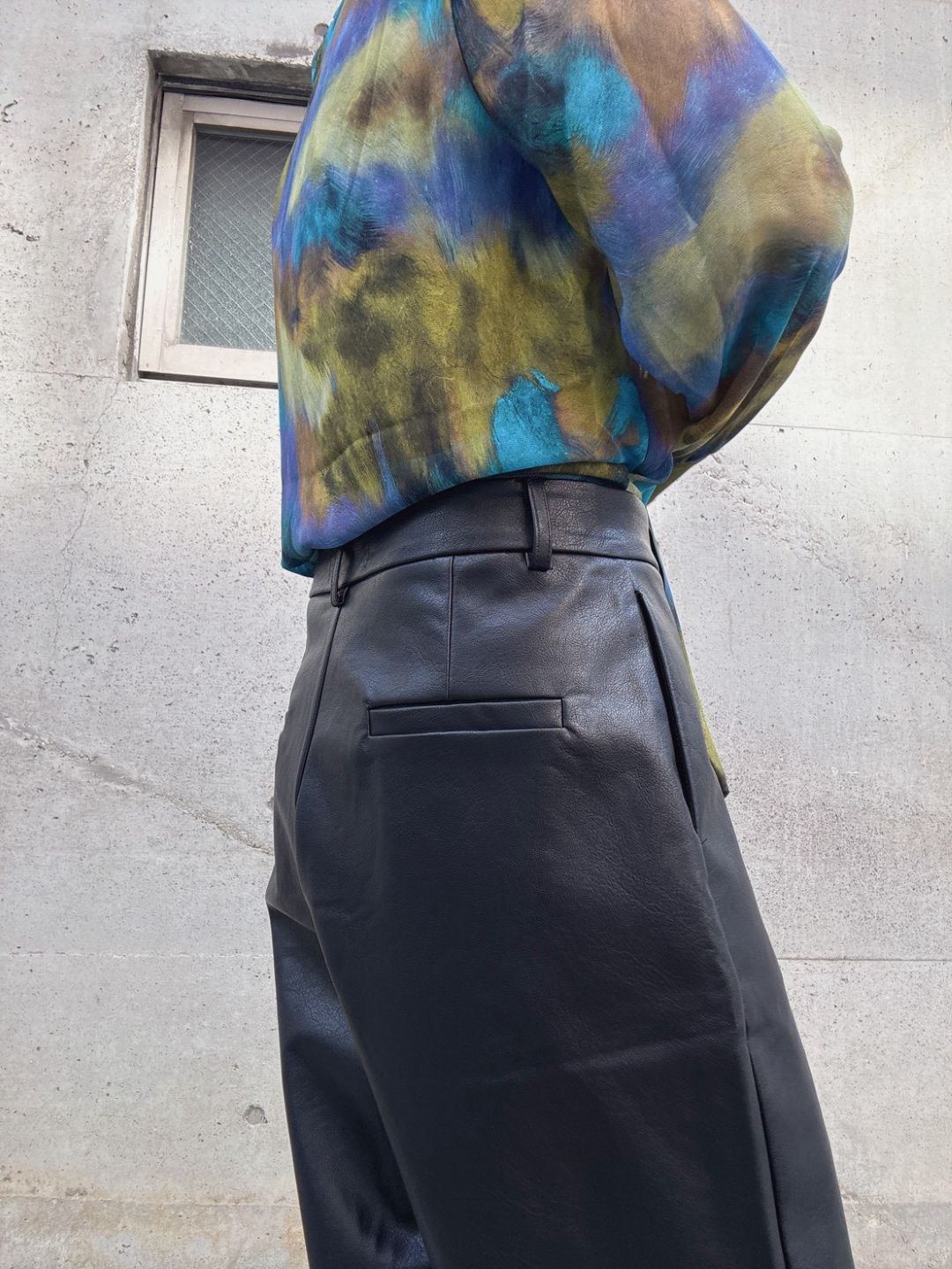 Faux leather wide half pants