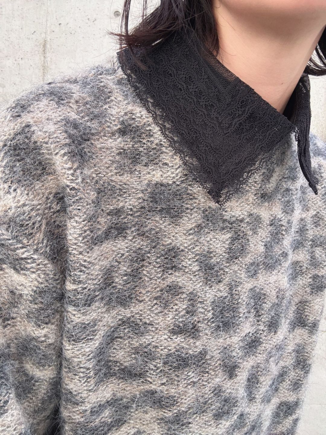 lace collar blouse