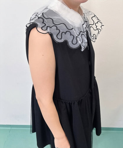 wavy line embroidery false collar