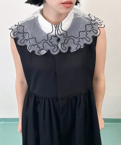 wavy line embroidery false collar