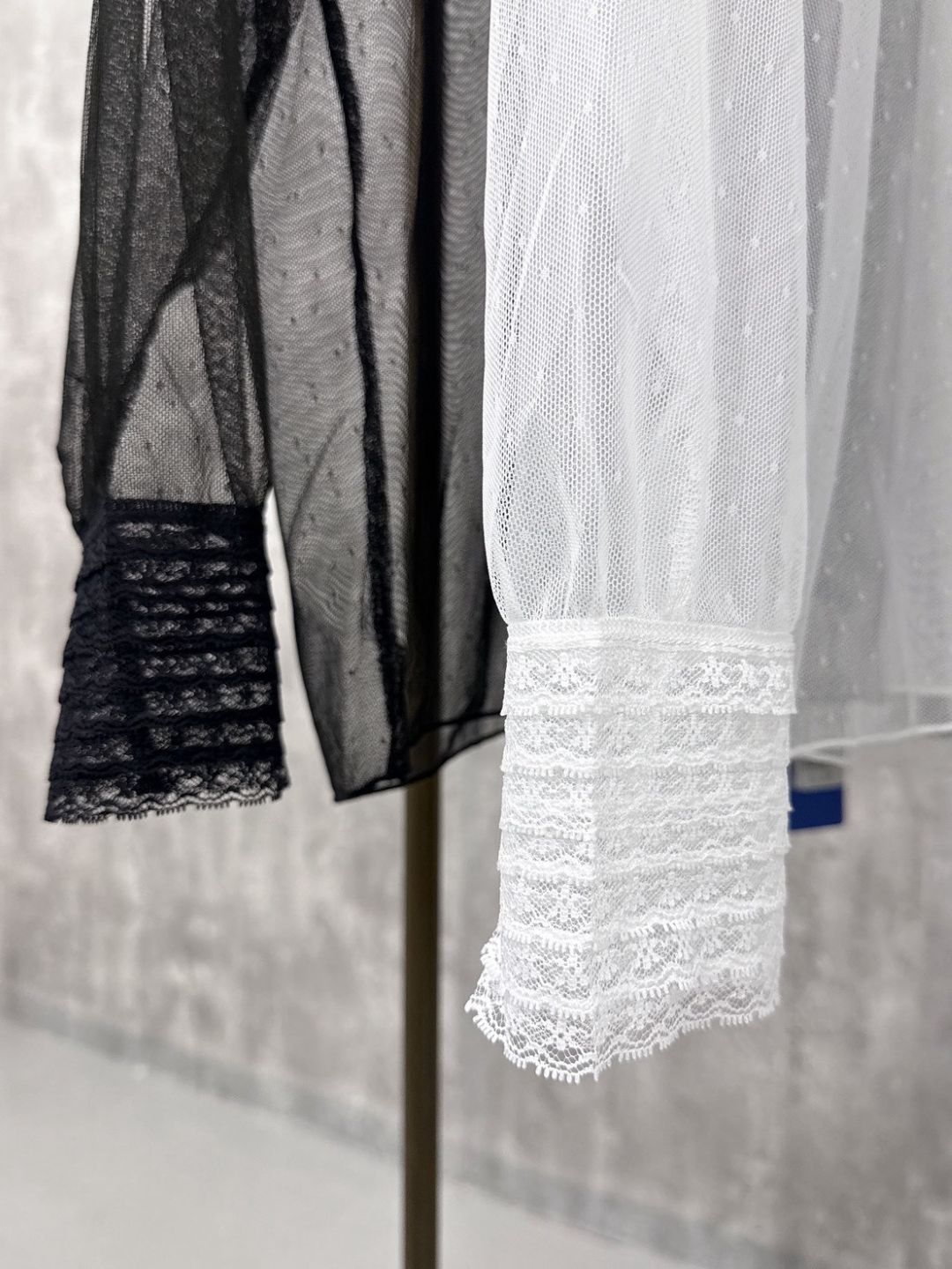 lace collar blouse