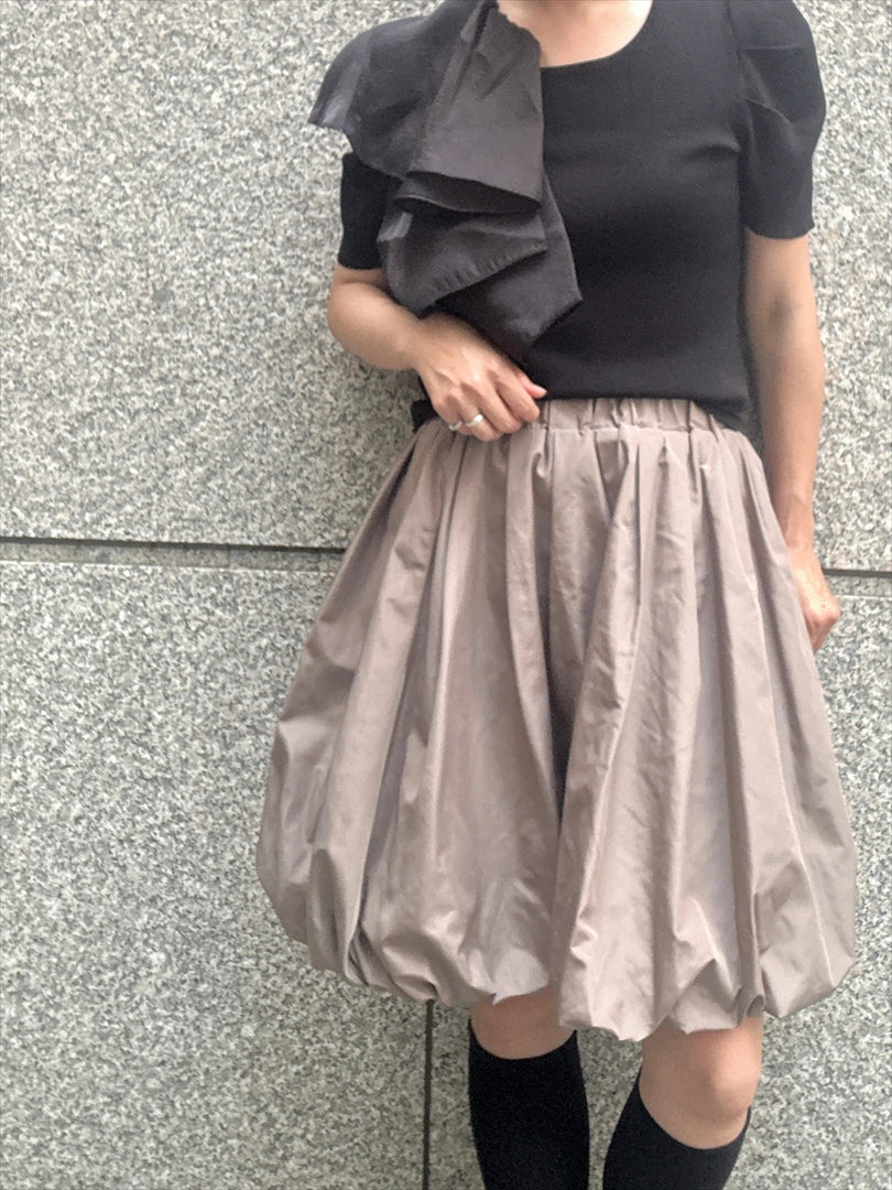 frills shoulder tops