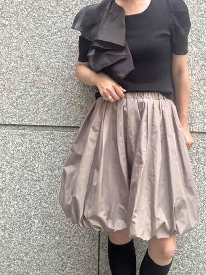 frills shoulder tops