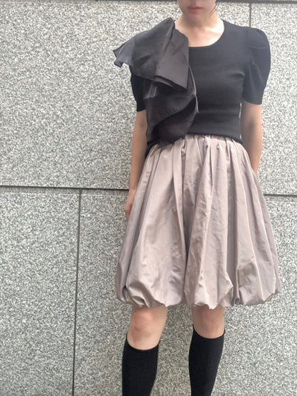 frills shoulder tops