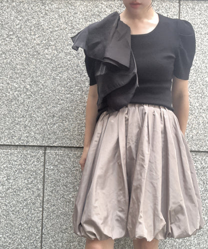 frills shoulder tops