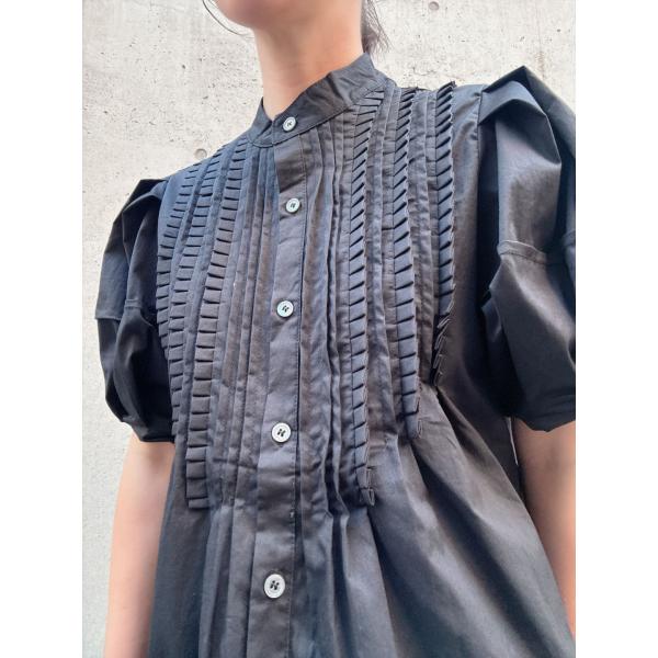 front pintuck volume sleeve blouse