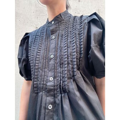front pintuck volume sleeve blouse